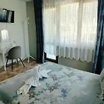 Quarto em Acomodações Particulares Rooms More Sozopol