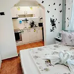 Quarto em Acomodações Particulares Rooms More *