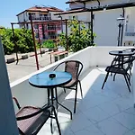 Quarto em Acomodações Particulares Rooms More Sozopol