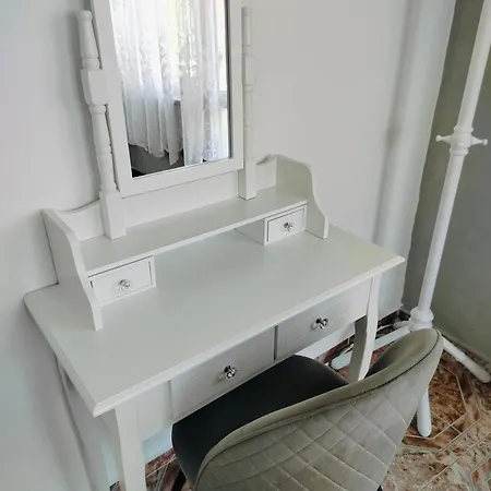 Rooms More *