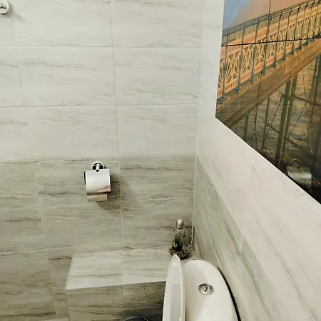 Rooms More *