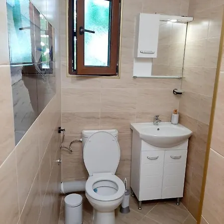 Rooms More *