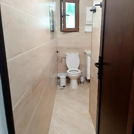 Rooms More Homestay *