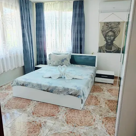 Rooms More *