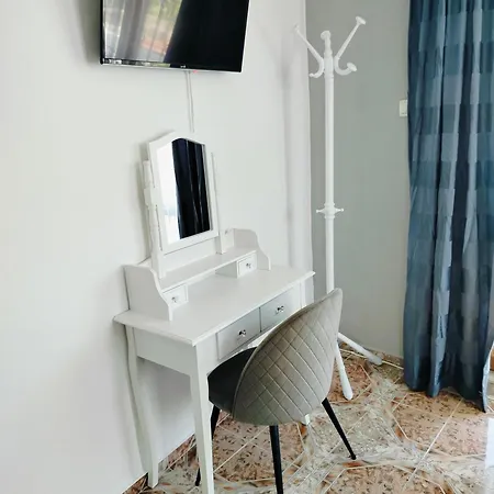 Homestay Rooms More *