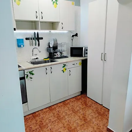 Rooms More Homestay *