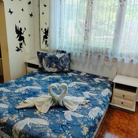 Rooms More Homestay *