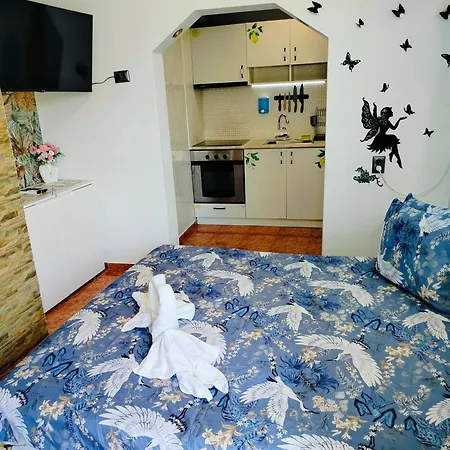 Homestay Rooms More *