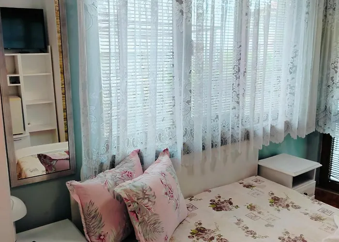 בית אירוח Rooms More *